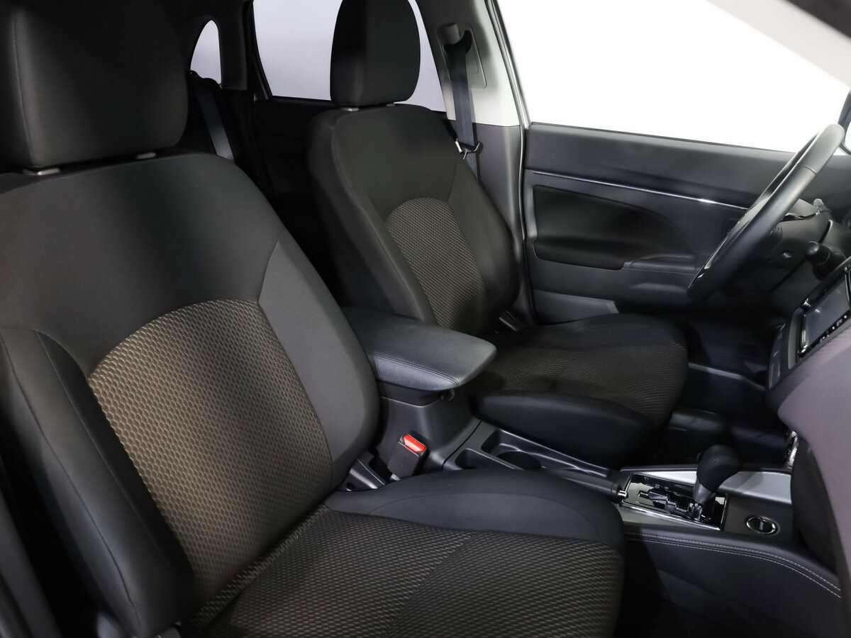 Б/У Митсубиши АС-Икс 2021 года. Фото: #15