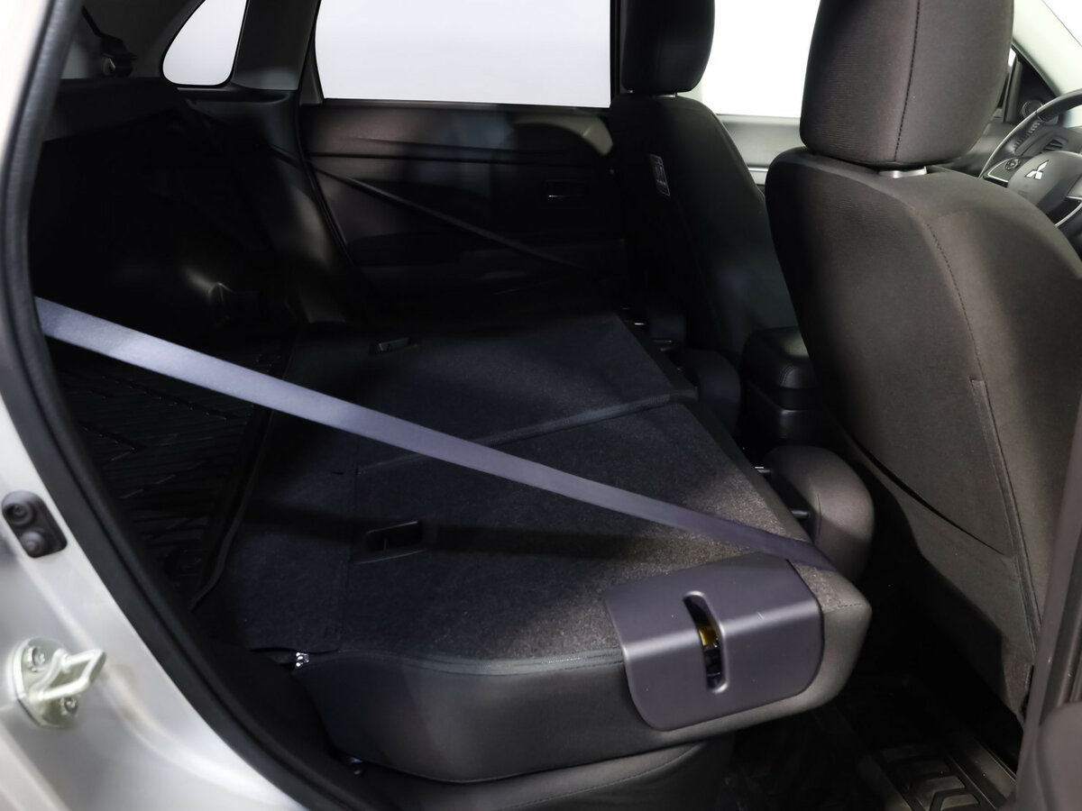 Б/У Митсубиши АС-Икс 2021 года. Фото: #20