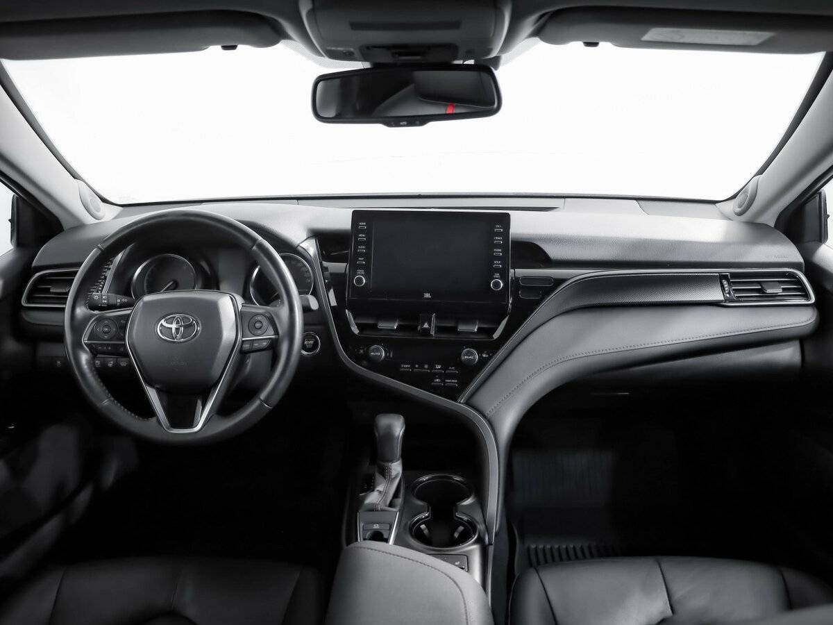 Toyota Camry 2021 года с пробегом. Фото: #8