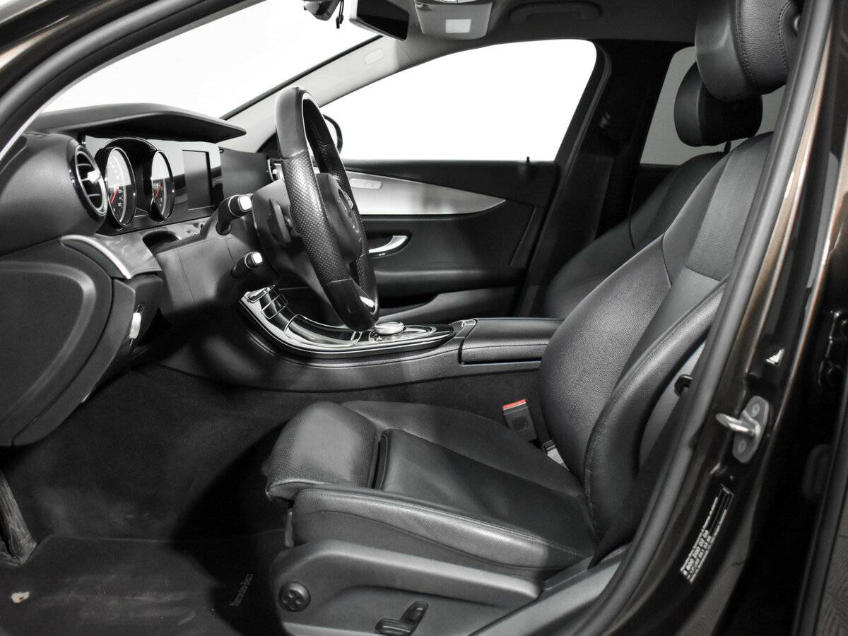 Mercedes-Benz E-Класс 2016 года с пробегом. Фото: #8