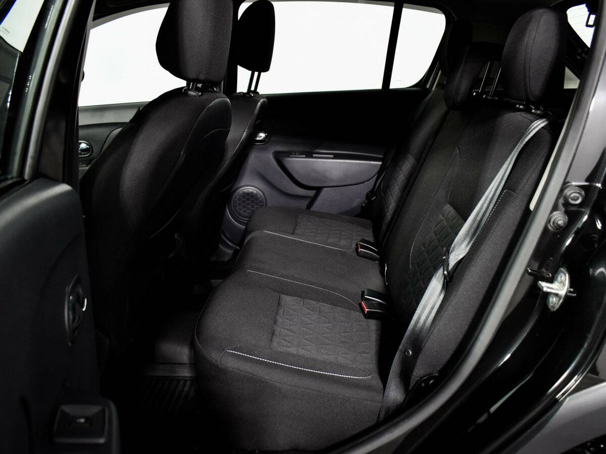 Б/У Рено Сандеро 2016 года. Фото: #10