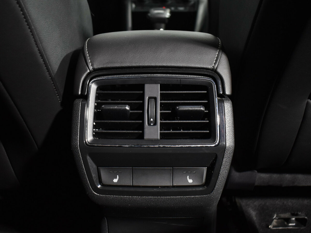 Б/У Шкода Карок 2021 года. Фото: #17