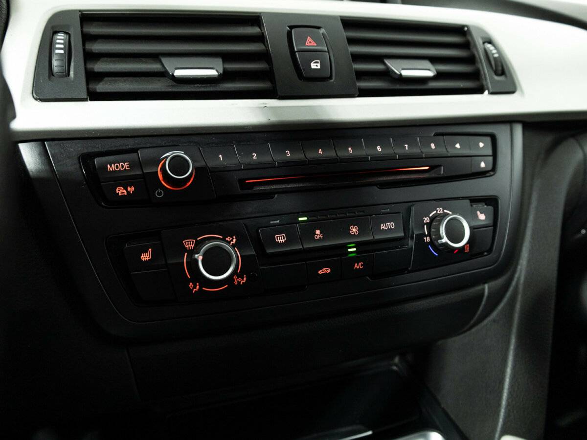 BMW 3 серии 2015 года с пробегом. Фото: #18