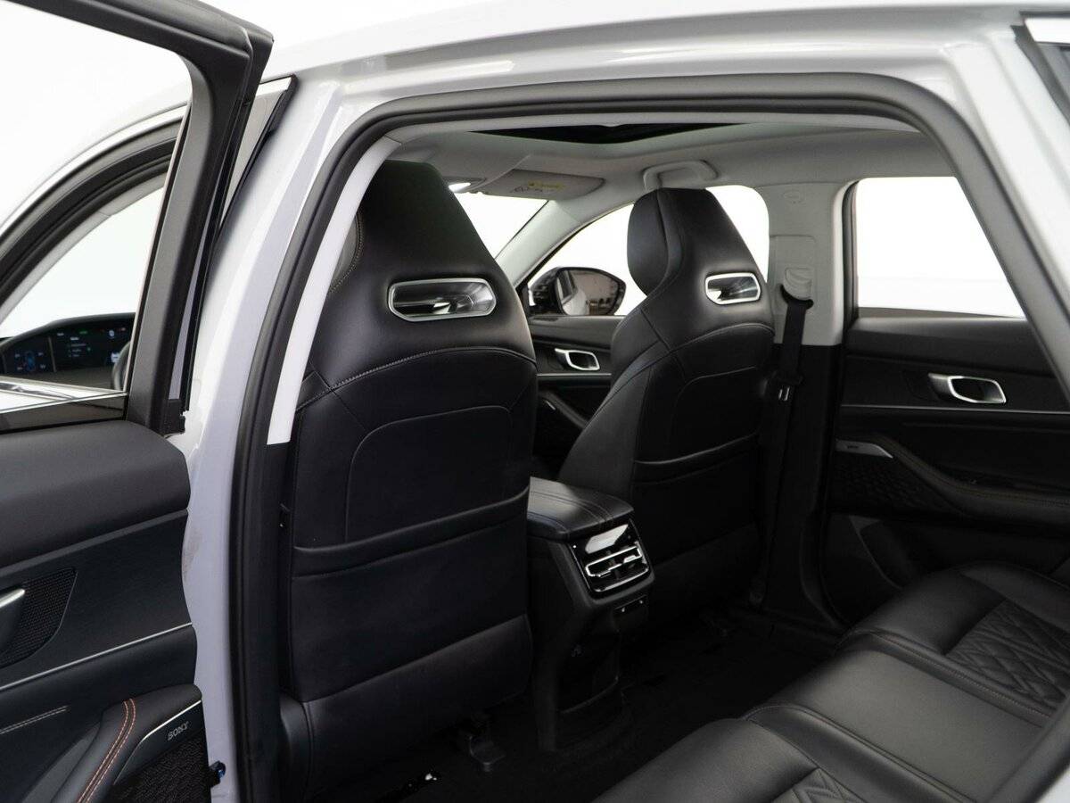 Changan UNI-K 2023 года с пробегом. Фото: #9