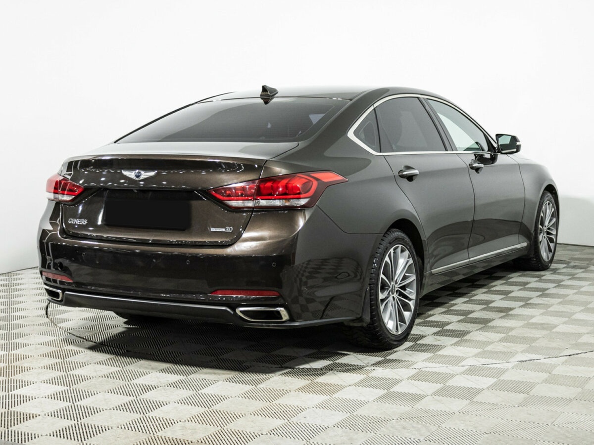 Hyundai Genesis 2015 года с пробегом. Фото: #4