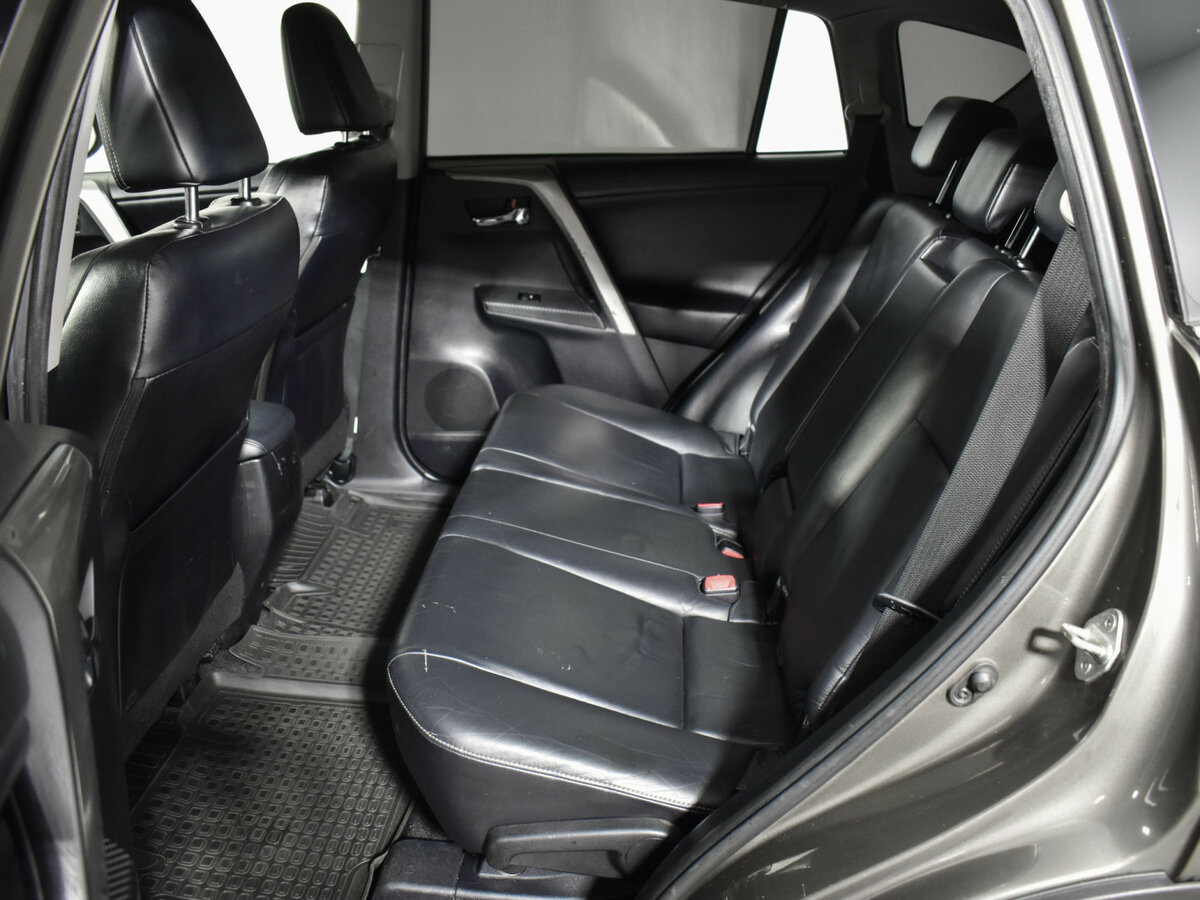 Toyota RAV4 2013 года с пробегом. Фото: #10