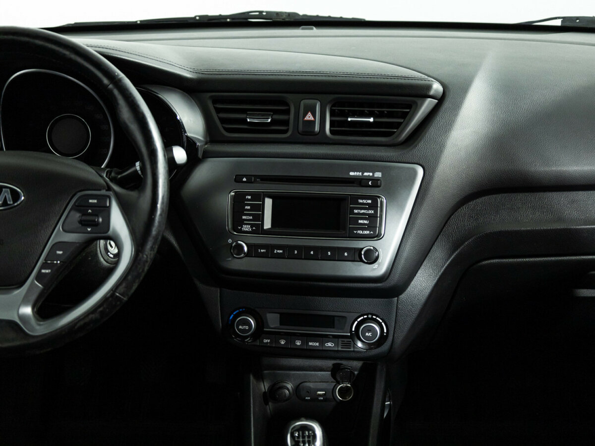 Б/У Киа Рио 2016 года. Фото: #13