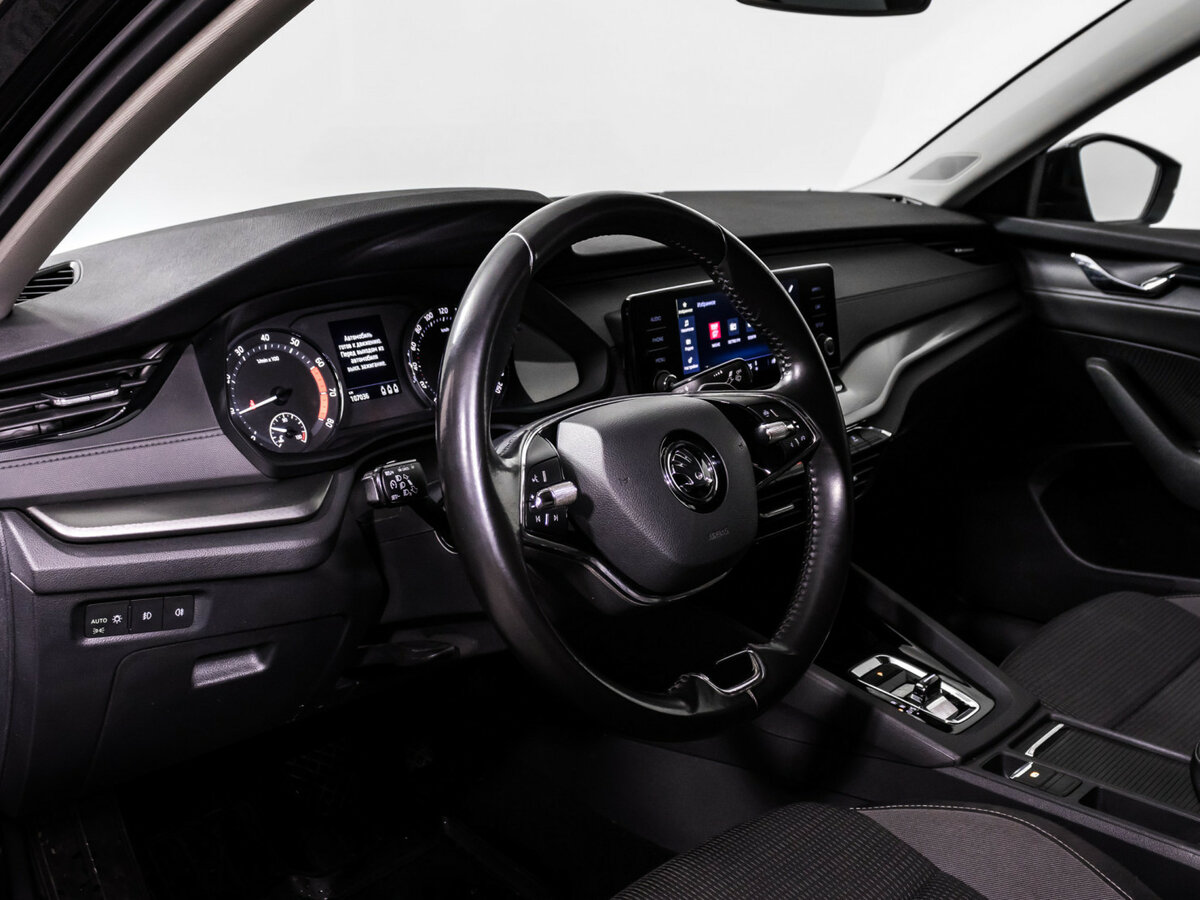 Б/У Шкода Октавия 2020 года. Фото: #11