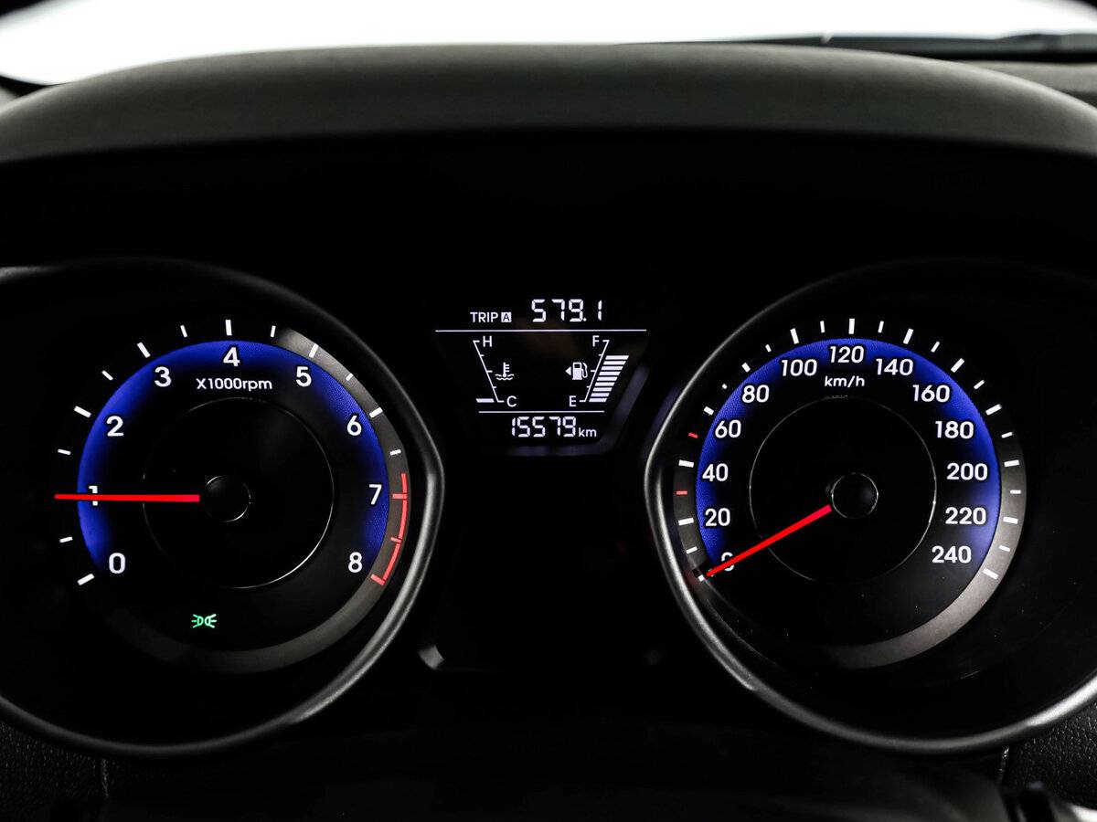 Б/У Хендай Елантра 2015 года. Фото: #17