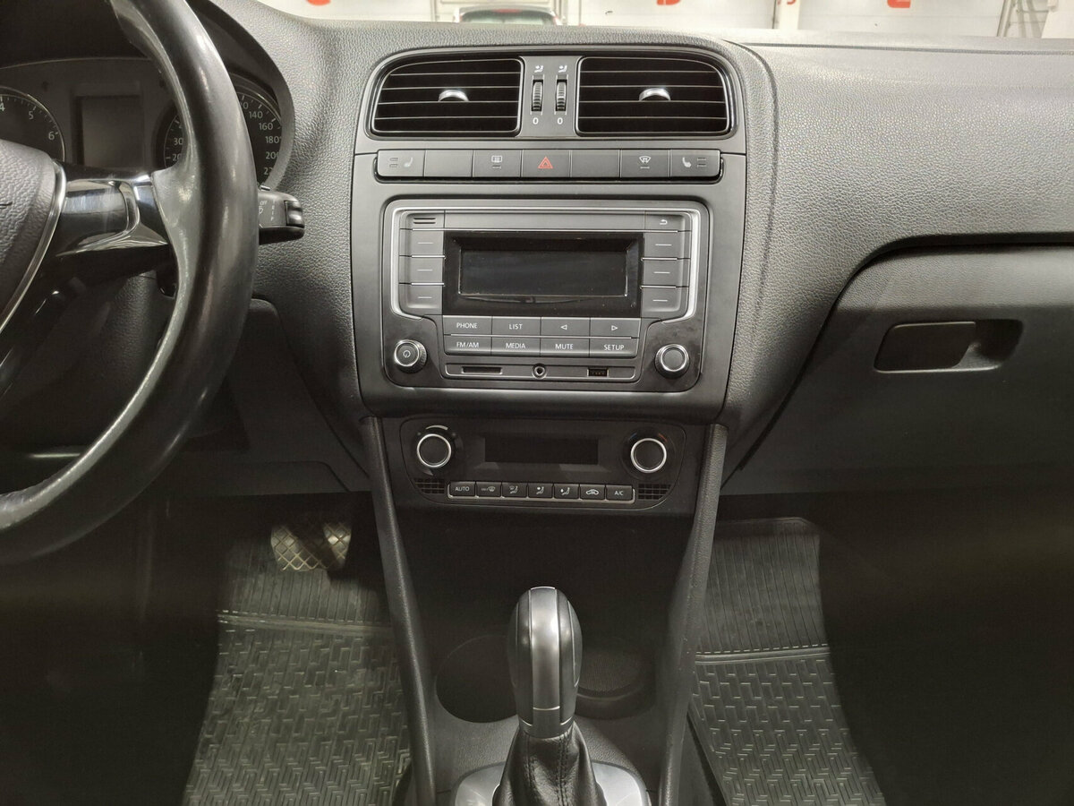Volkswagen Polo 2017 года с пробегом. Фото: #14