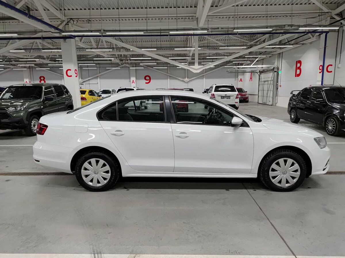 Volkswagen Jetta 2016 года с пробегом. Фото: #3
