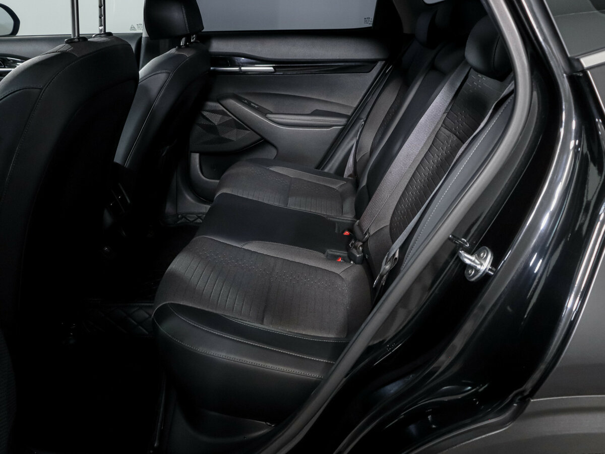 Kia Seltos 2021 года с пробегом. Фото: #9