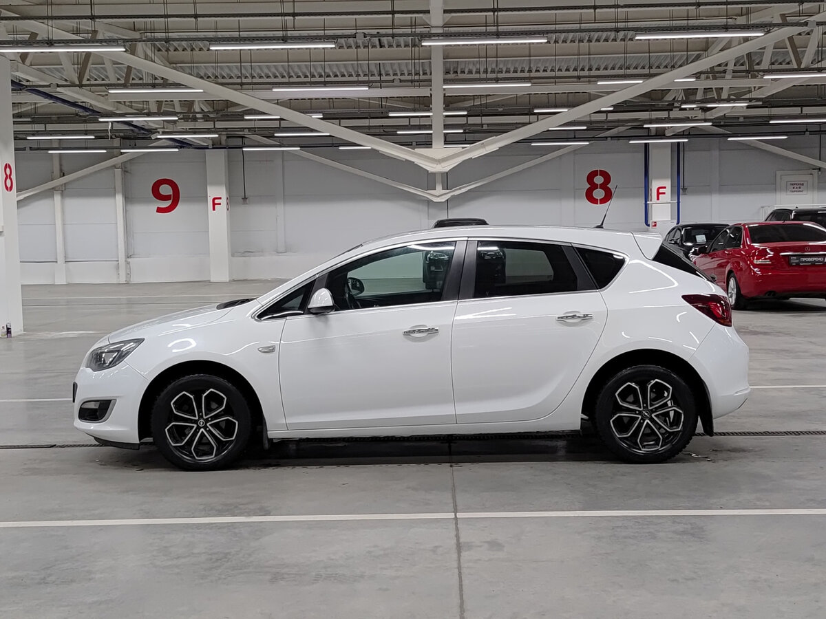 Opel Astra 2013 года с пробегом. Фото: #7