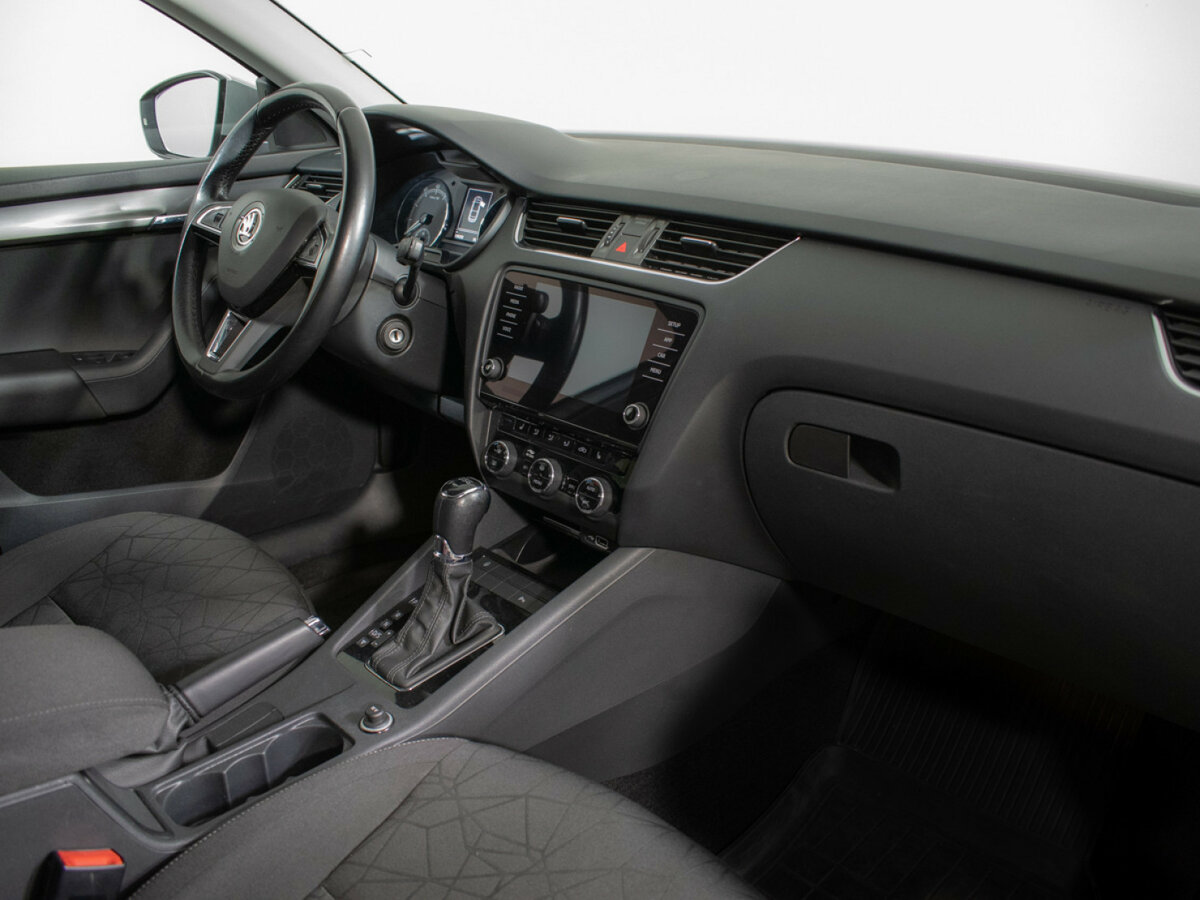 Skoda Octavia 2018 года с пробегом. Фото: #8