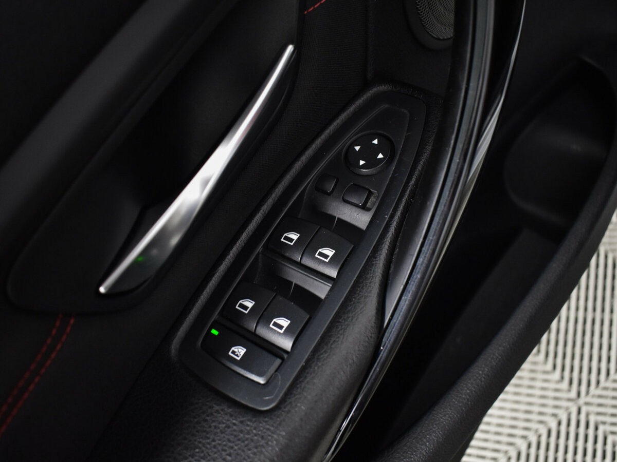 BMW 3 серии 2012 года с пробегом. Фото: #16