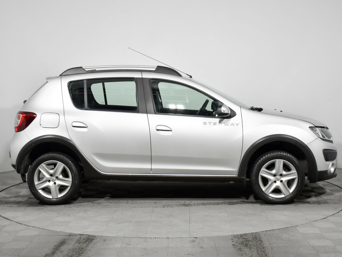 Renault Sandero 2016 года с пробегом. Фото: #3