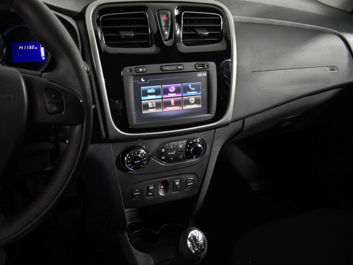 Renault Sandero 2016 года с пробегом. Фото: #16