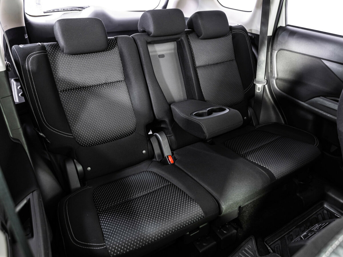 Mitsubishi Outlander 2018 года с пробегом. Фото: #19