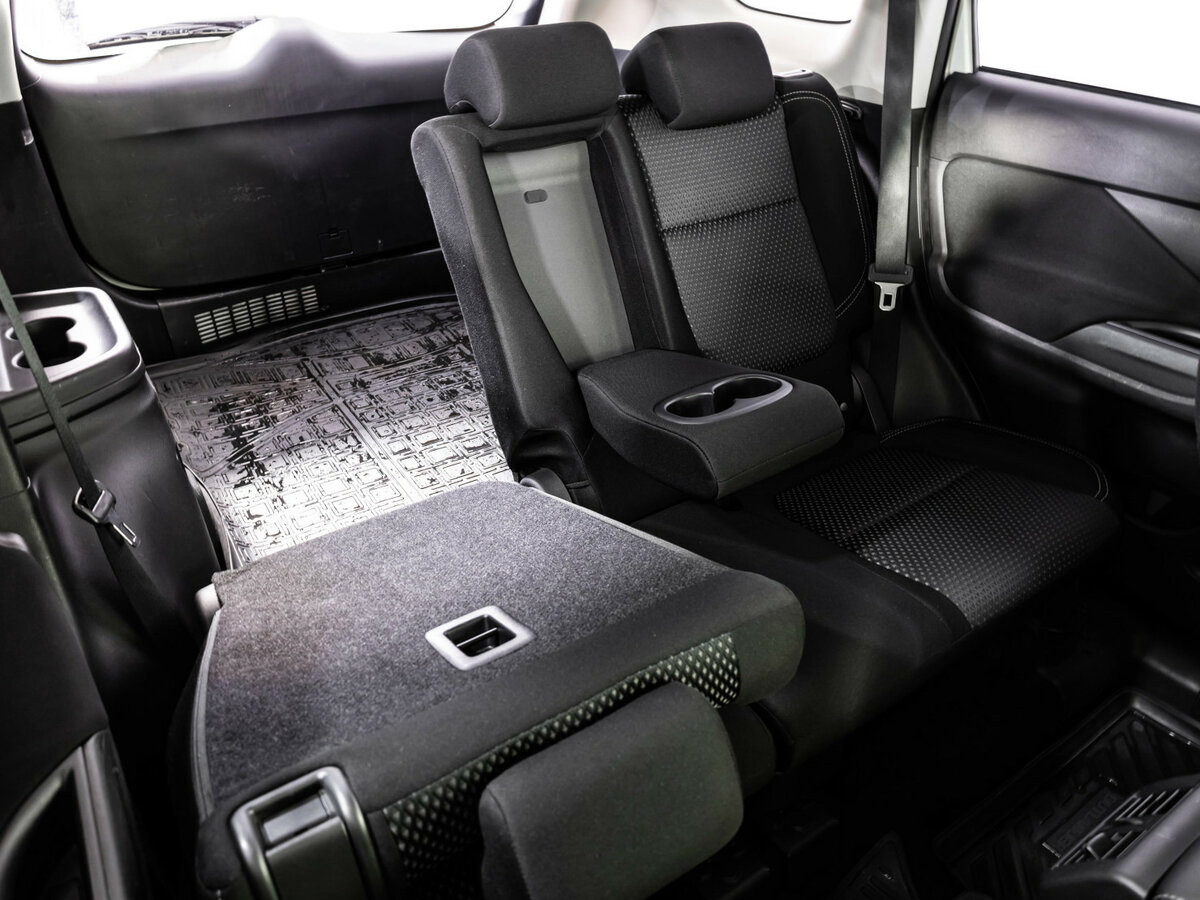 Mitsubishi Outlander 2018 года с пробегом. Фото: #20