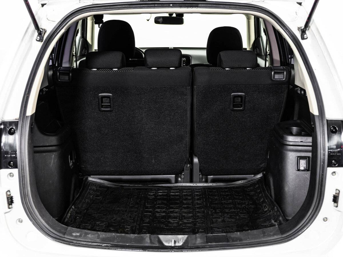 Mitsubishi Outlander 2018 года с пробегом. Фото: #23