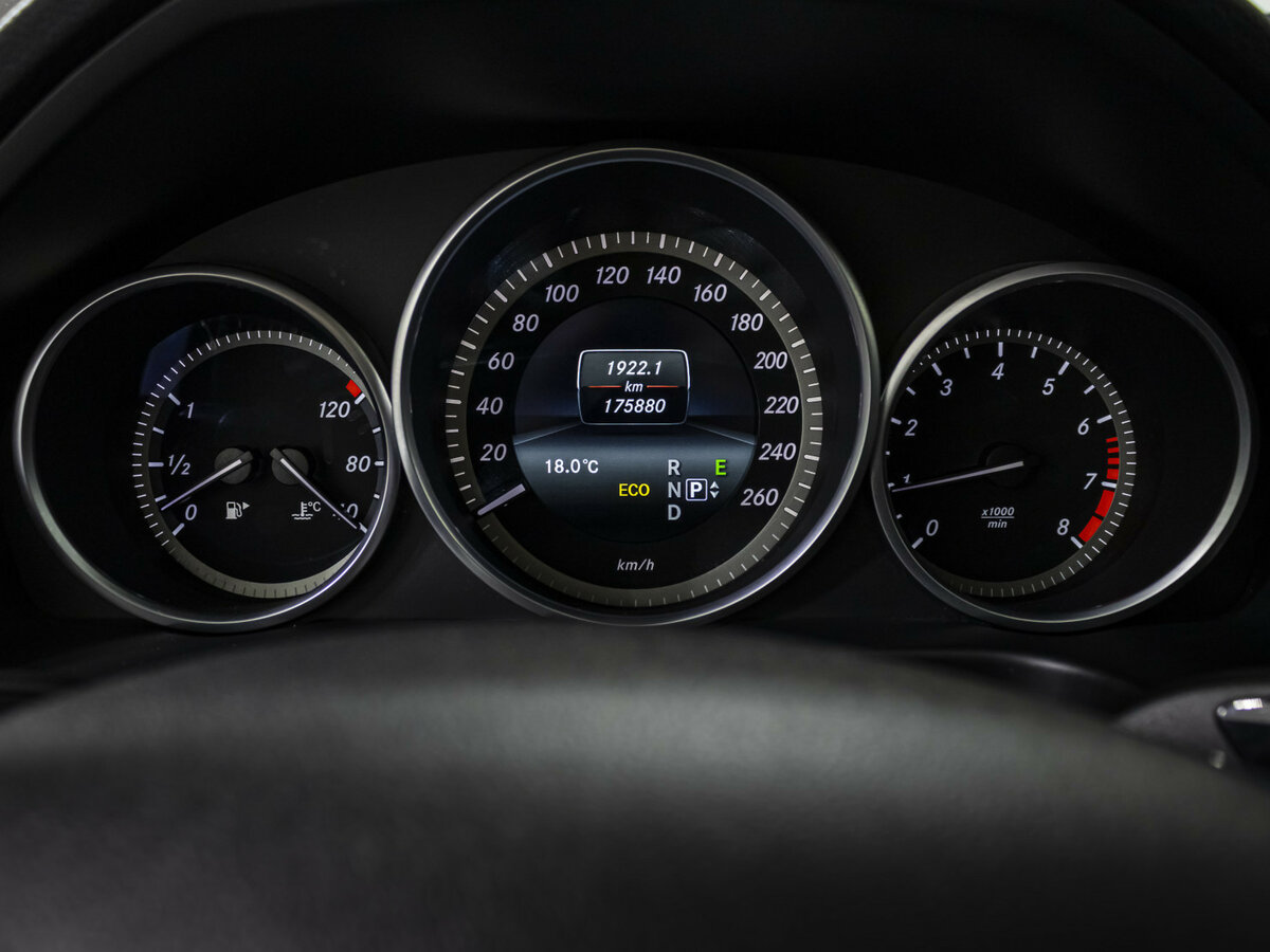 Mercedes-Benz E-Класс 2014 года с пробегом. Фото: #10