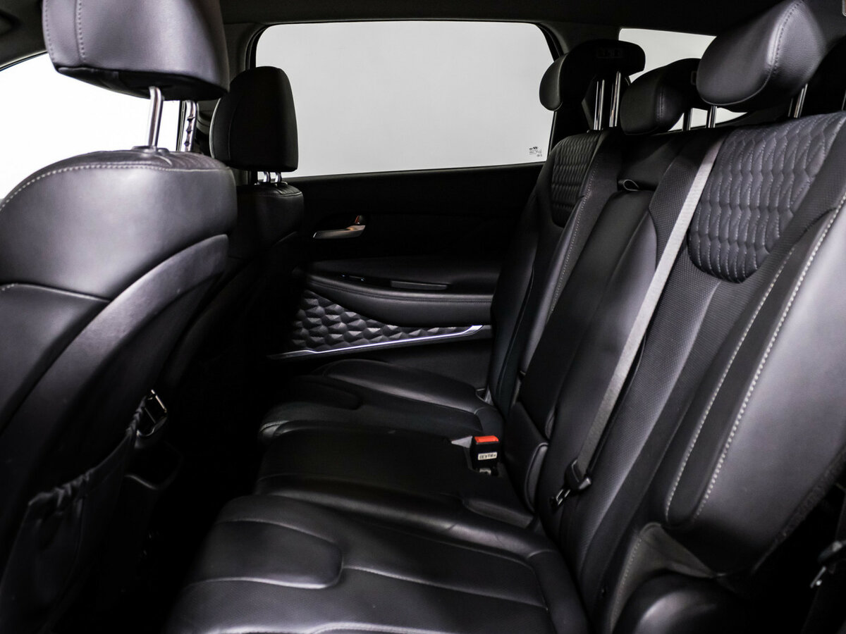 Hyundai Santa Fe 2019 года с пробегом. Фото: #9