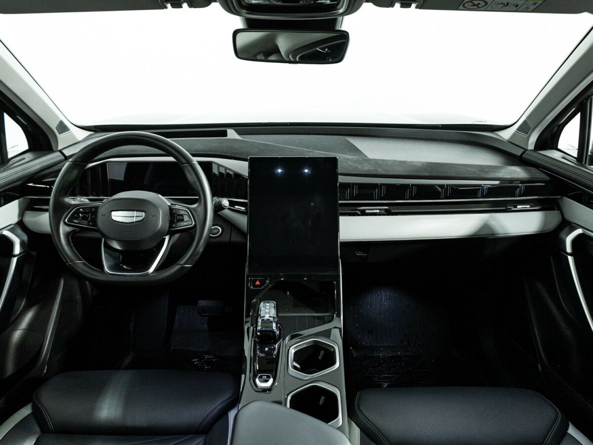 Geely Atlas 2024 года с пробегом. Фото: #10