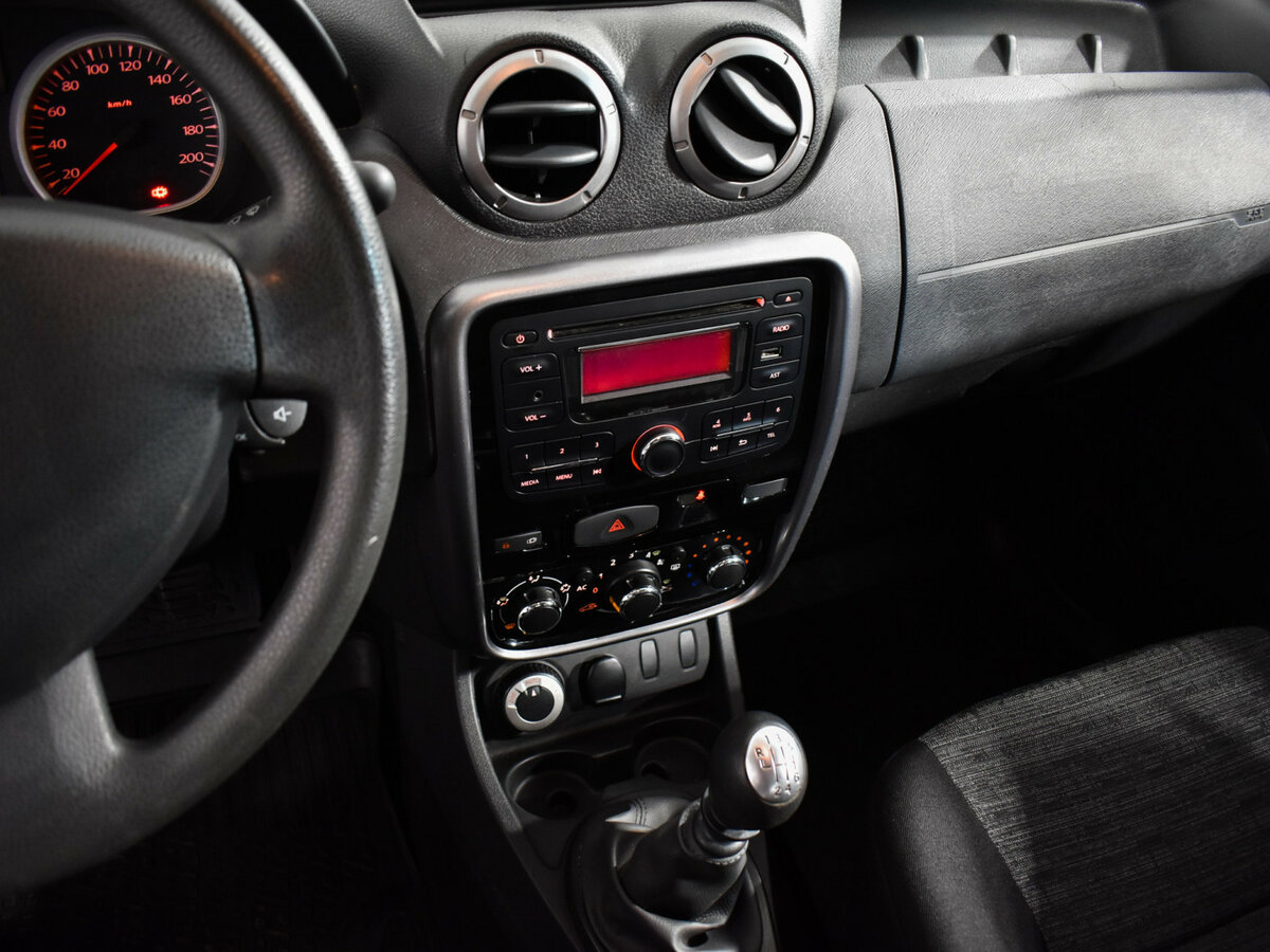 Б/У Рено Дастер 2013 года. Фото: #17