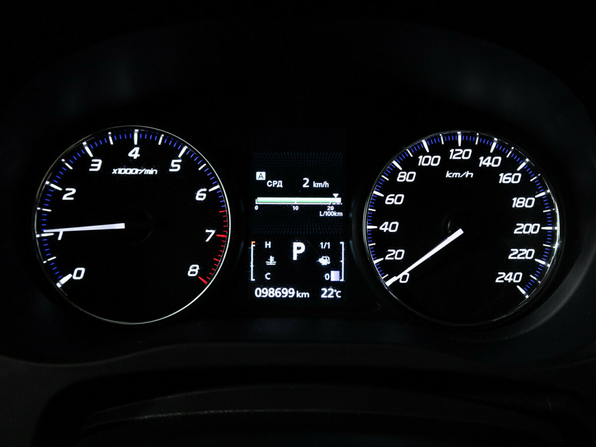 Б/У Митсубиши Оутлэндер 2020 года. Фото: #10