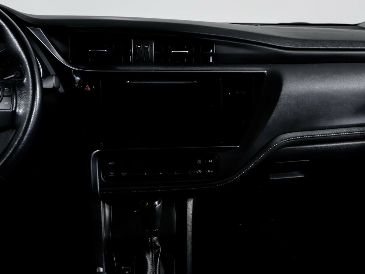 Toyota Corolla 2017 года с пробегом. Фото: #10