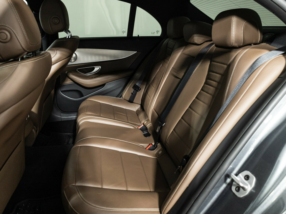 Mercedes-Benz E-Класс 2019 года с пробегом. Фото: #9