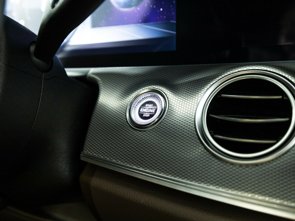 Mercedes-Benz E-Класс 2019 года с пробегом. Фото: #20