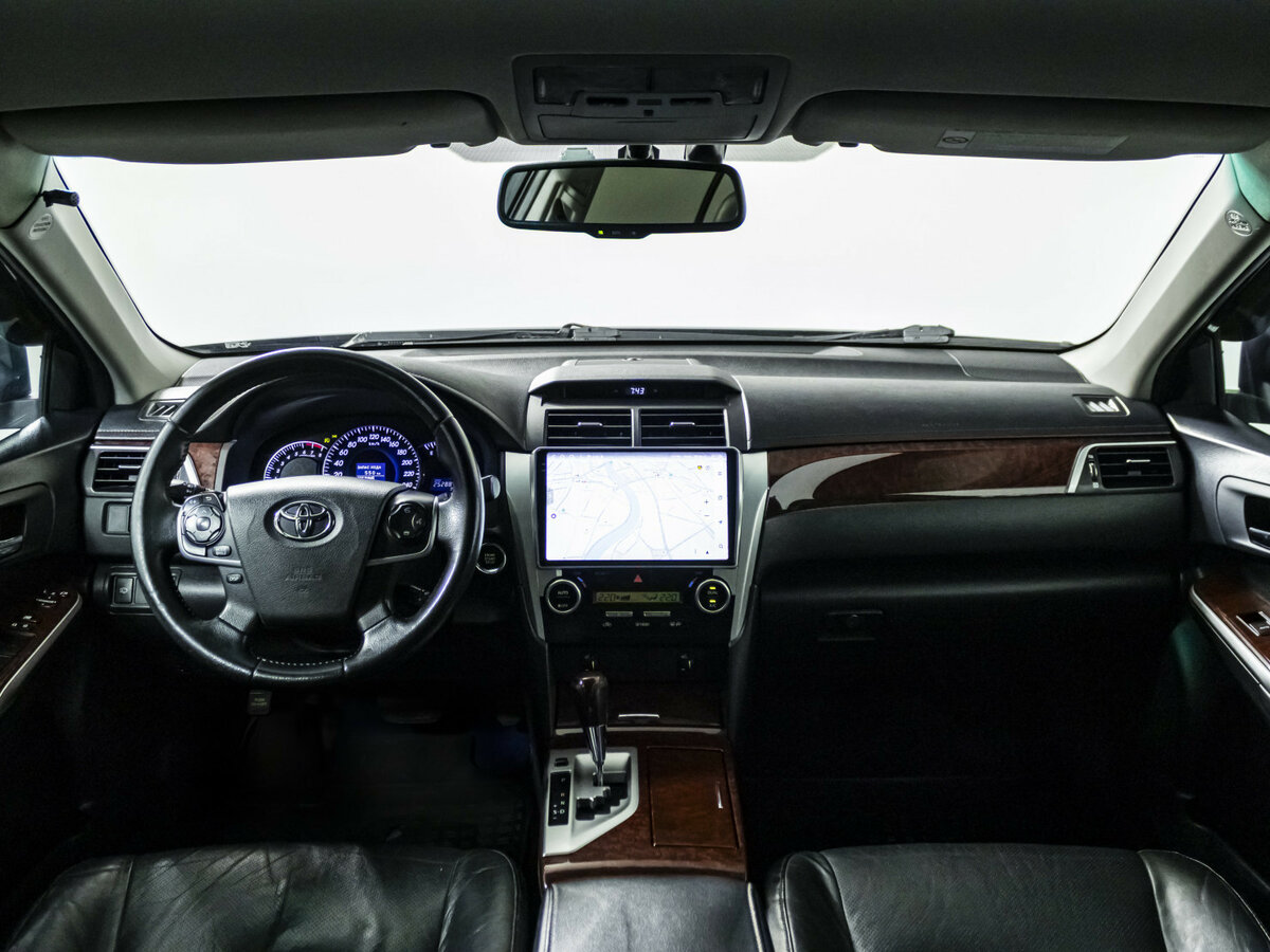 Б/У Тойота Камри 2012 года. Фото: #11