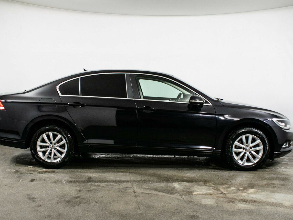 Volkswagen Passat 2017 года с пробегом. Фото: #3