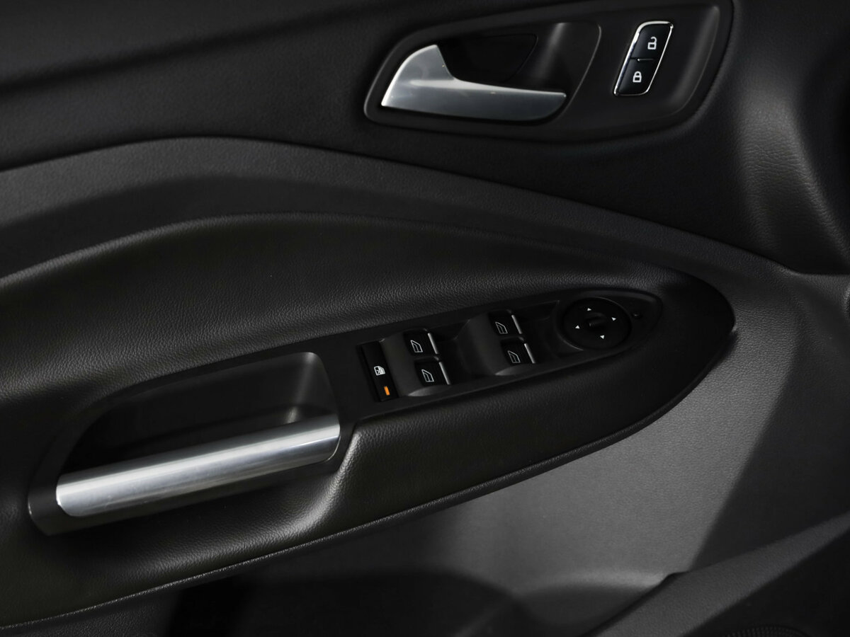 Ford Kuga 2015 года с пробегом. Фото: #23