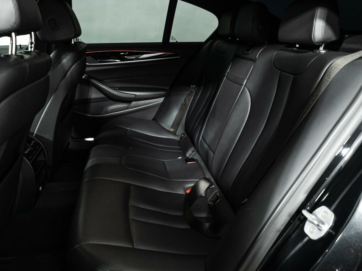 BMW 5 серии 2017 года с пробегом. Фото: #9