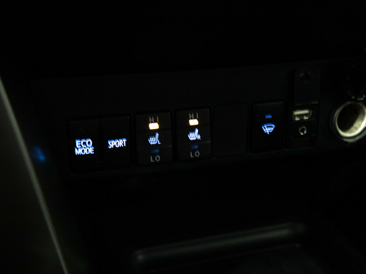 Б/У Тойота Рав4 2014 года. Фото: #15