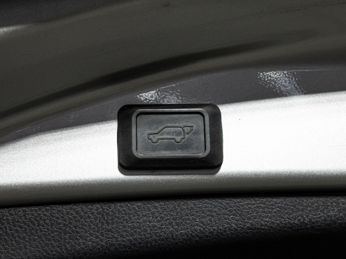 Б/У Тойота Рав4 2014 года. Фото: #16