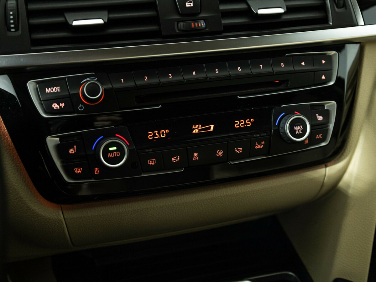 BMW 3 серии 2015 года с пробегом. Фото: #15