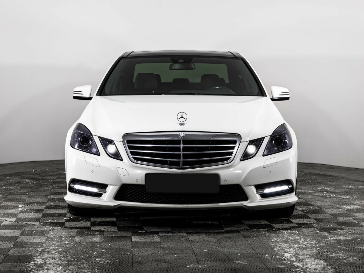 Mercedes-Benz E-Класс 2012 года с пробегом. Фото: #1