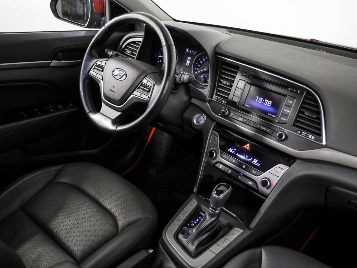 Hyundai Elantra 2016 года с пробегом. Фото: #3