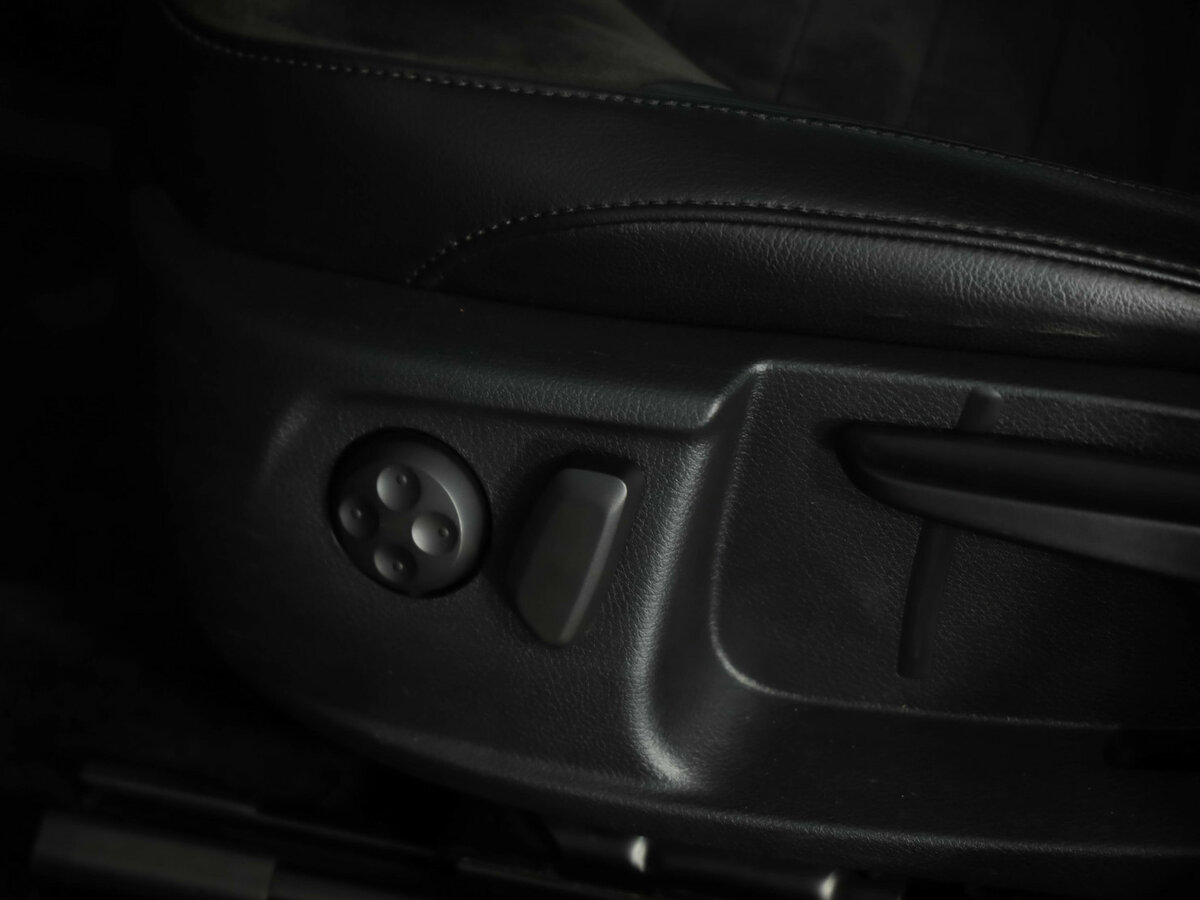 Volkswagen Passat 2014 года с пробегом. Фото: #26