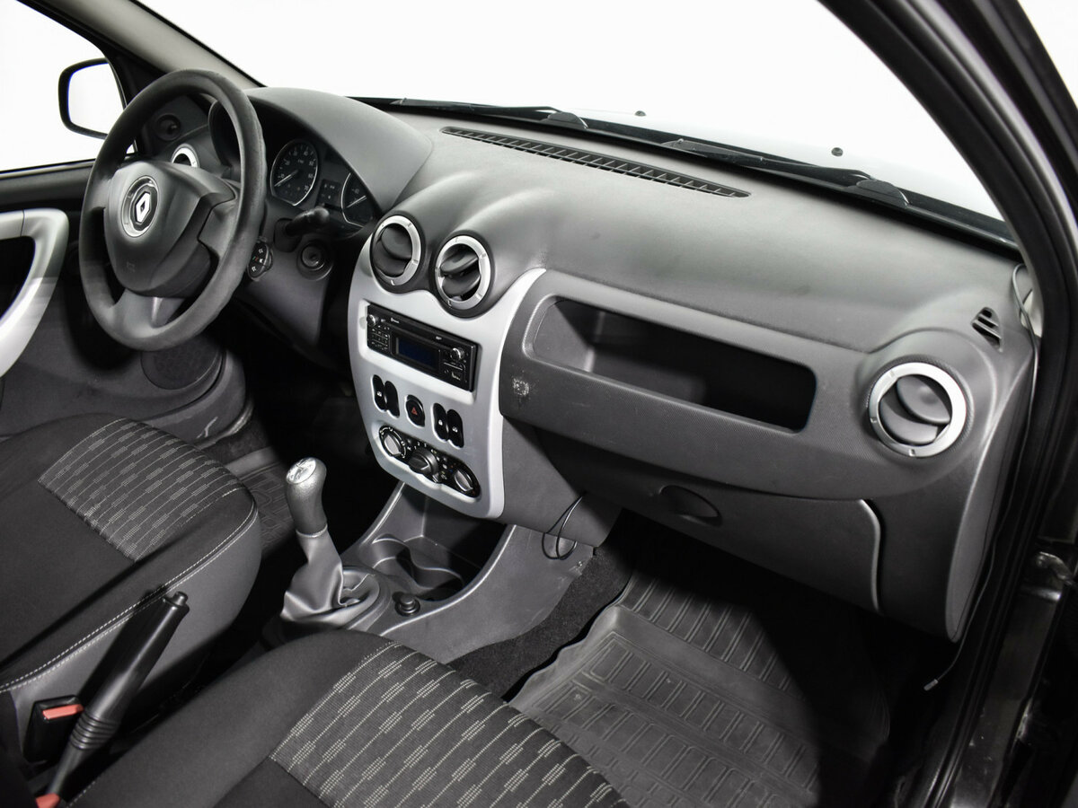 Б/У Рено Сандеро 2014 года. Фото: #11