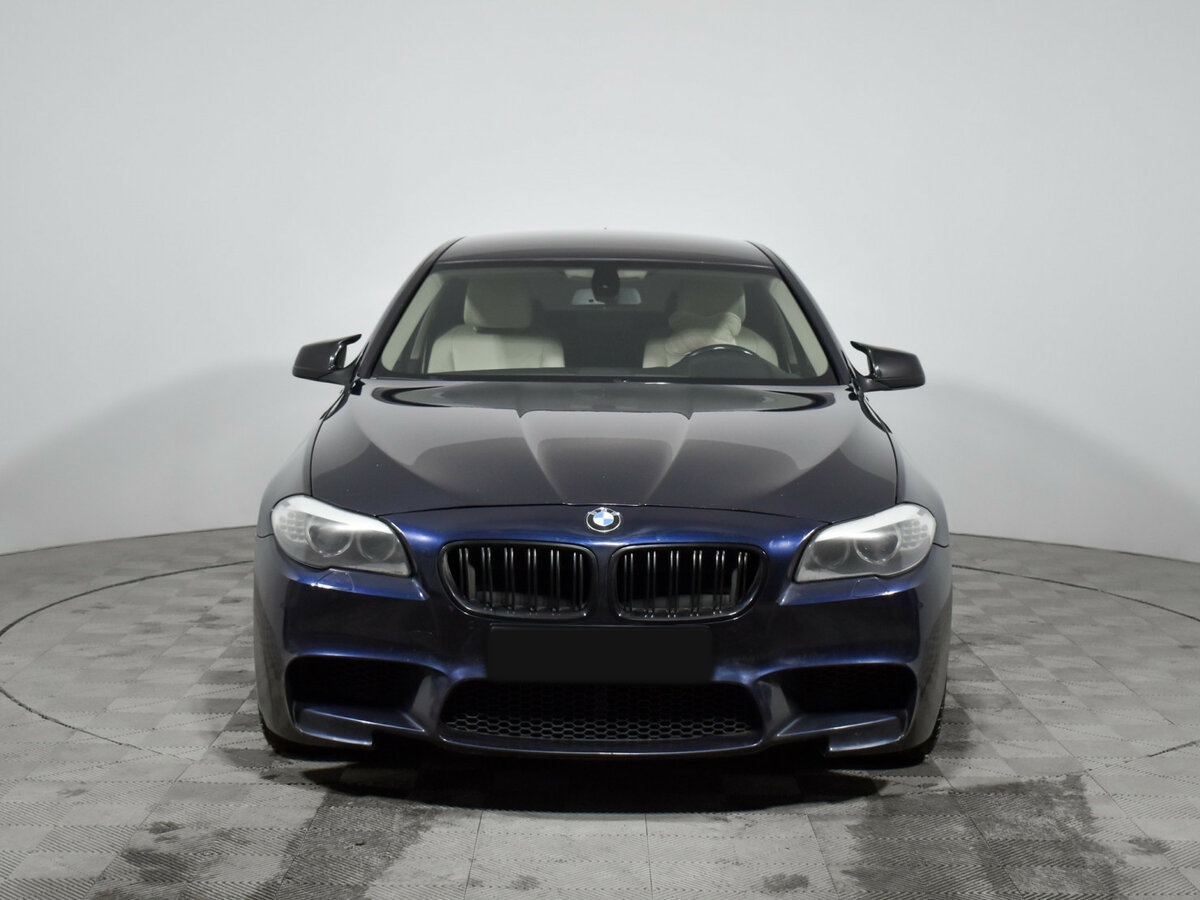 BMW 5 серии 2012 года с пробегом. Фото: #1