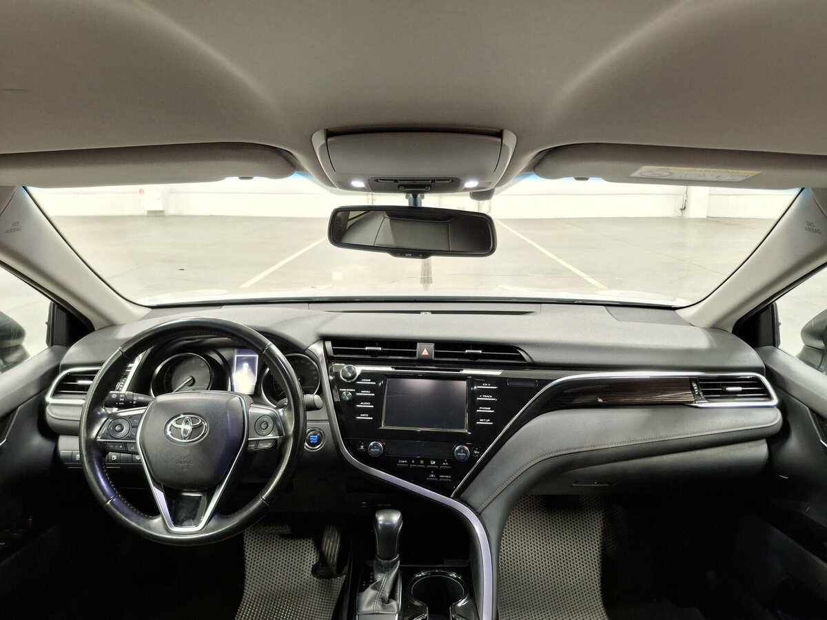Toyota Camry 2018 года с пробегом. Фото: #12